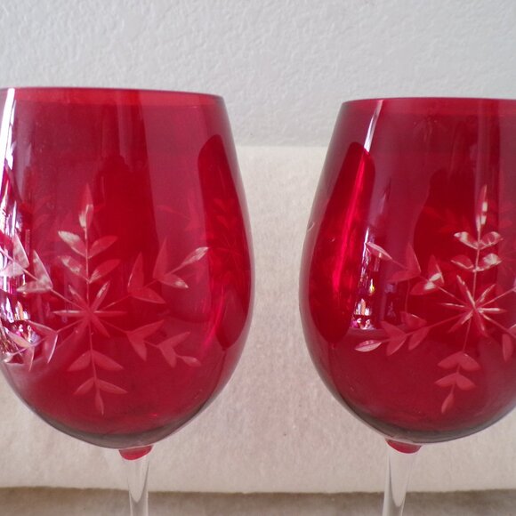 Lot Of 2 Stemware Elegant Crystal Ruby Red Etched Clear Snowflake Wine Glass - Picture 2 of 7
